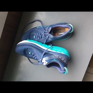 Hoka tennis shoes